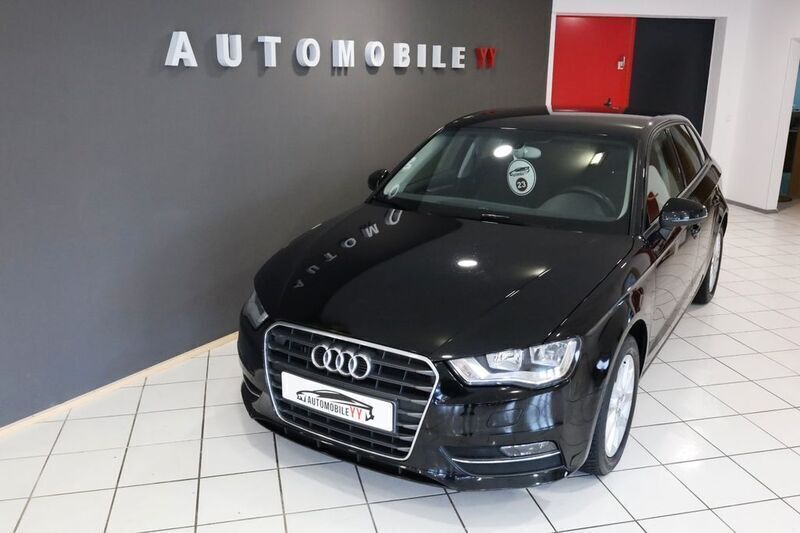 Schwarz Gebraucht 2014 Audi A3 Sportback Attraction Limousine | 10.800 € (Guter Preis) - Bild 1/4