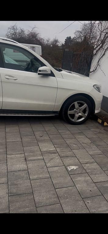 Gebraucht Mercedes ML350 258 PS (189 kW) 2012 Weiß SUV