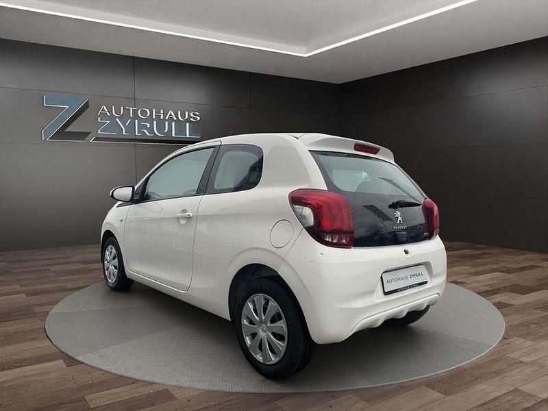 Gebraucht Peugeot 108 Active 72 PS (52 kW) 2019 Weiß Limousine