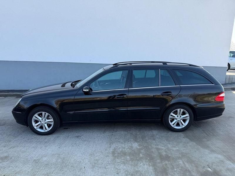 Gebraucht Mercedes E200 163 PS (119 kW) 2005 Schwarz Kombi