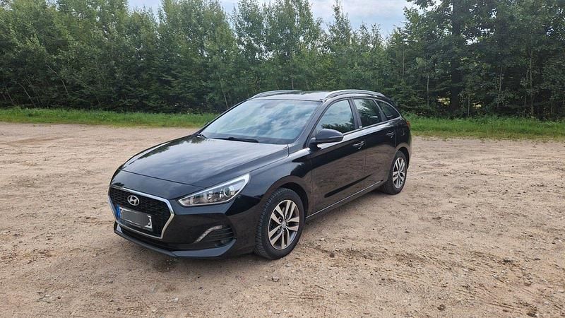 Schwarz Gebraucht 2020 Hyundai i30 Trend Kombi | 13.900 € (Fairer Preis) - Bild 1/4