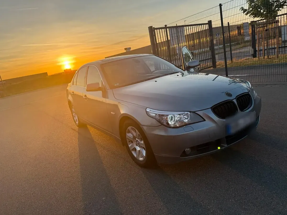 Gebraucht BMW 525 192 PS (141 kW) 2004 Grau Limousine