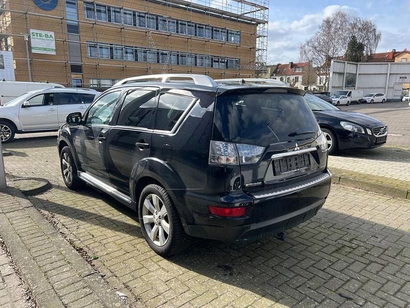 Gebraucht Mitsubishi Outlander Invite 147 PS (108 kW) 2010 Schwarz SUV
