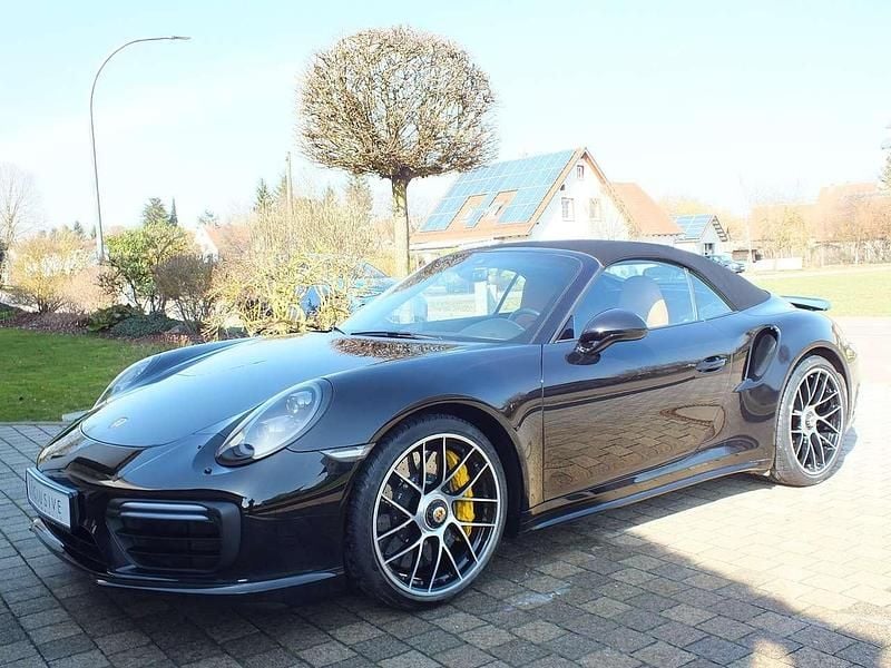 Gebraucht Porsche 991 581 PS (427 kW) 2017 Tiefschwarz Cabrio