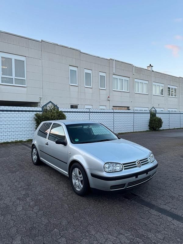 Gebraucht VW Golf IV 101 PS (74 kW) 2002 Silber Kleinwagen