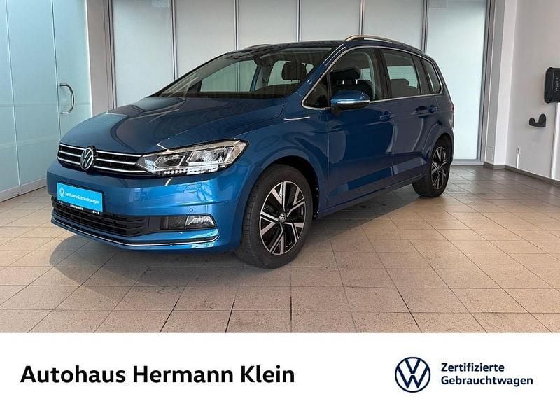 Blau Gebraucht 2022 VW Touran Highline Van / Kleinbus | 29.990 € (Guter Preis) - Bild 1/4