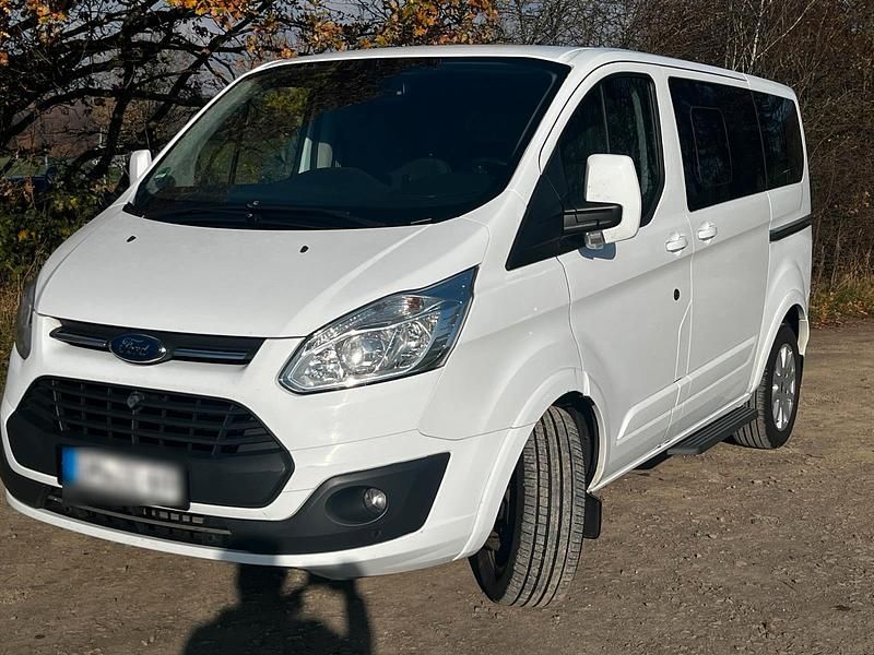 Weiß Gebraucht 2017 Ford Tourneo Van / Kleinbus | 18.250 € (Superpreis) - Bild 1/4