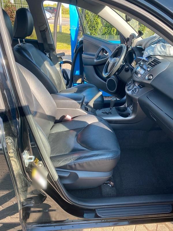 Gebraucht Toyota RAV4 150 PS (110 kW) 2010 Andere farben SUV