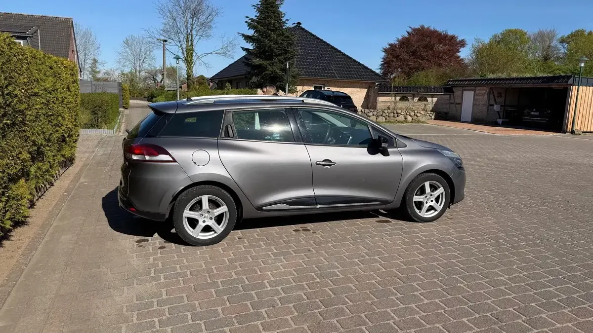 Gebraucht Renault Clio 75 PS (55 kW) 2016 Silber Kombi