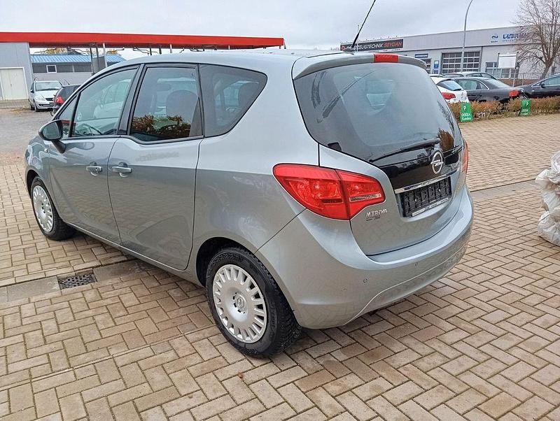 Gebraucht Opel Meriva Edition 120 PS (88 kW) 2012 Grau Van / Kleinbus