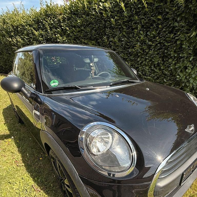 Schwarz Gebraucht 2018 Mini ONE Kleinwagen | 13.650 € (Fairer Preis) - Bild 1/4