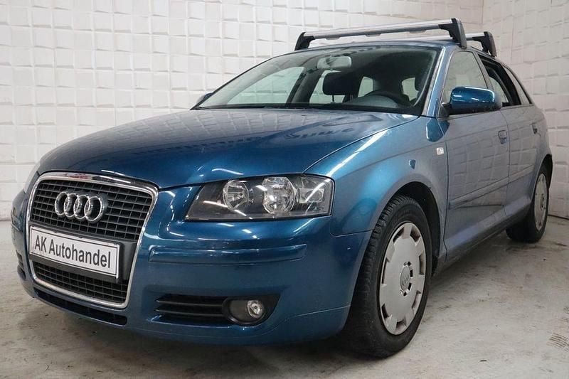 Blau Gebraucht 2006 Audi A3 Sportback Attraction Limousine | 3.490 € (Guter Preis) - Bild 1/4