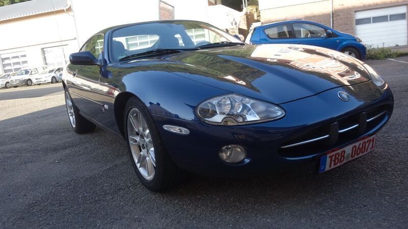 Blau Gebraucht 2002 Jaguar XK8 Coupé | 12.500 € (Fairer Preis) - Bild 1/4
