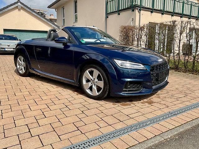 Gebraucht Audi TT Ambiente 197 PS (144 kW) 2019 Blau Cabrio
