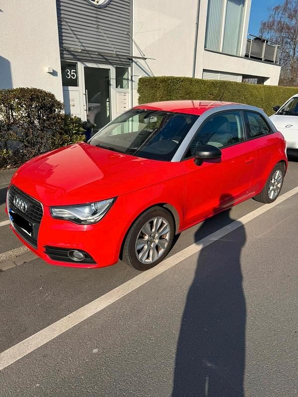 Gebraucht Audi A1 86 PS (63 kW) 2010 Rot Kleinwagen