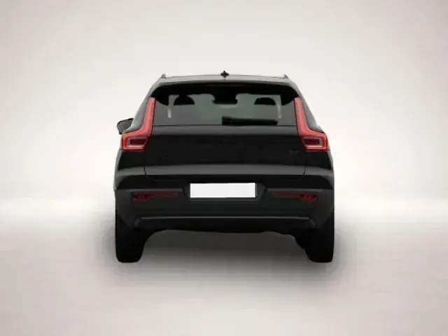 Neu Volvo XC40 Plus 163 PS (119 kW) 2026 Schwarz SUV
