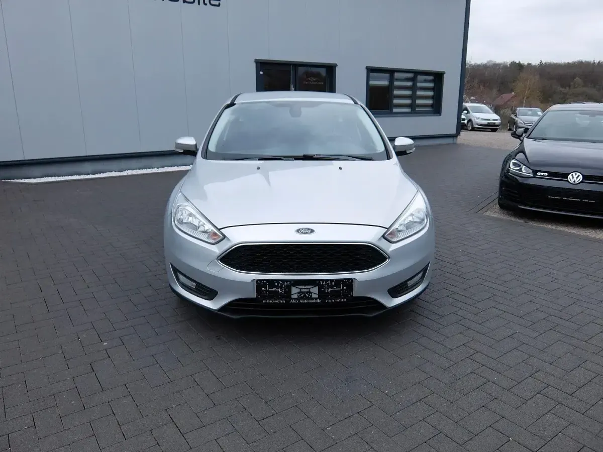 Gebraucht Ford Focus Business Edition 95 PS (69 kW) 2015 Silber Limousine