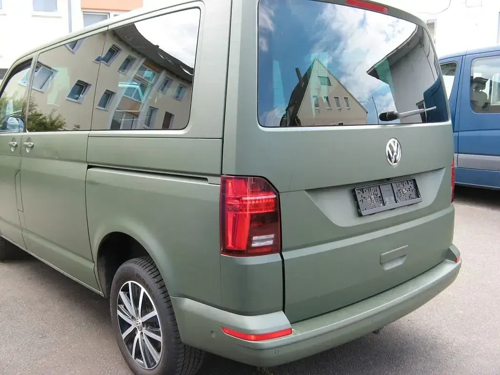 Gebraucht VW Multivan Highline 204 PS (150 kW) 2021 Grau Van / Kleinbus