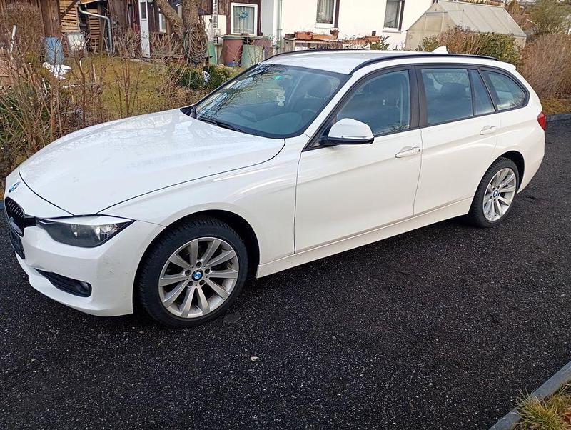 Gebraucht BMW 318 143 PS (105 kW) 2014 Weiß Kombi