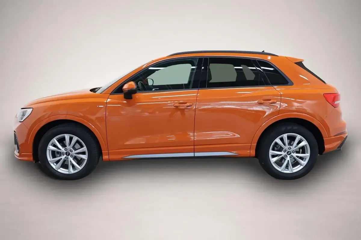 Gebraucht Audi Q3 S-Line 150 PS (110 kW) 2022 Manufacturer SUV