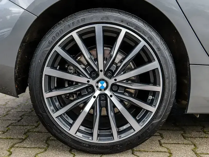 Gebraucht BMW 120 Sport Line 178 PS (130 kW) 2022 Grau Kleinwagen