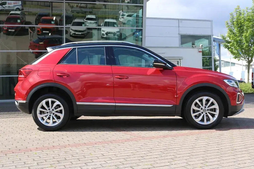 Gebraucht VW T-Roc IQ Drive 150 PS (110 kW) 2022 Rot SUV