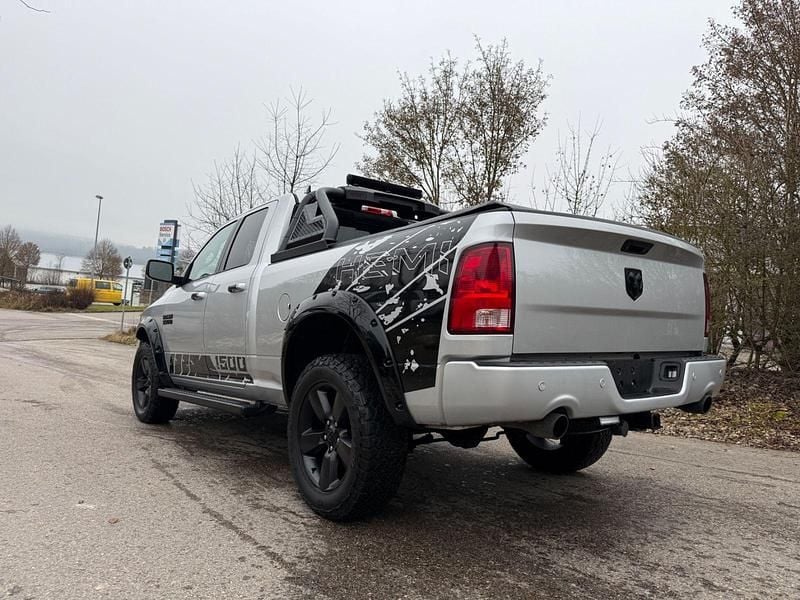 Usado Dodge Ram 401 CV (294 kW) 2018 Plateado Pickup/Camioneta
