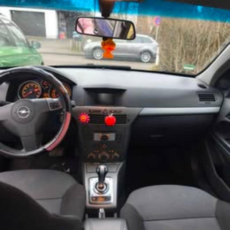 Gebraucht Opel Astra 105 PS (77 kW) 2005 Kleinwagen