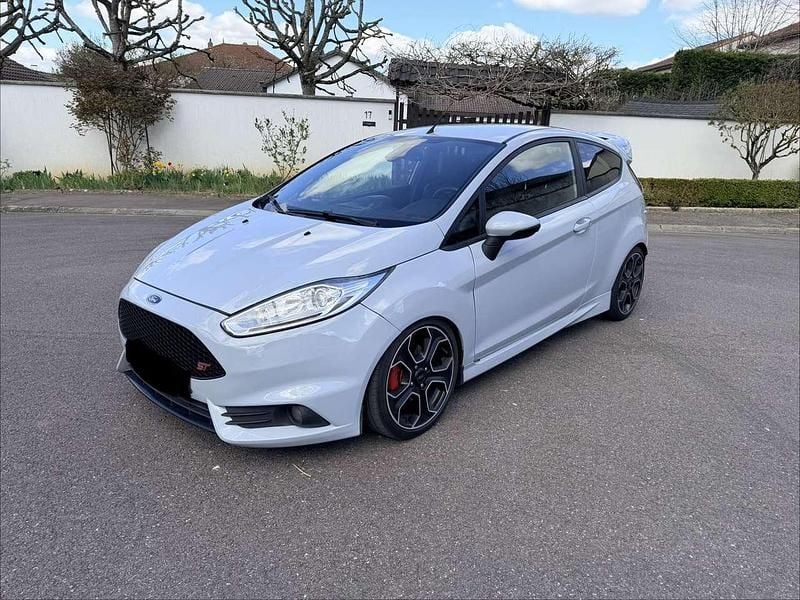 Gebraucht Ford Fiesta ST200 200 PS (147 kW) 2016 Limousine