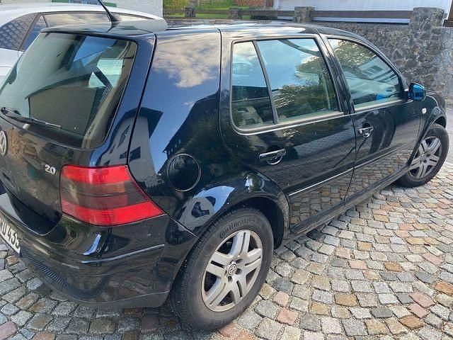 Schwarz Gebraucht 2000 VW Golf IV Limousine | 3.500 € (Teuer) - Bild 1/4