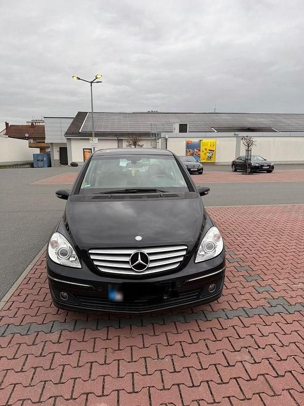 Gebraucht Mercedes B200 Edition 140 PS (102 kW) 2008 Schwarz Van / Kleinbus