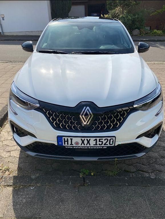 Weiß Gebraucht 2024 Renault Arkana Techno SUV | 22.990 € (Fairer Preis) - Bild 1/4