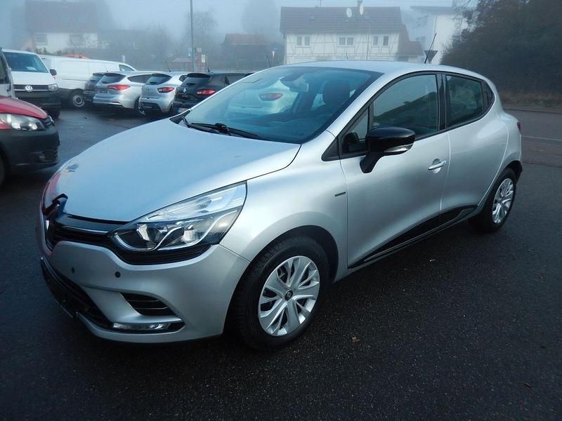 Gebraucht Renault Clio IV 90 PS (66 kW) 2019 Silber Limousine