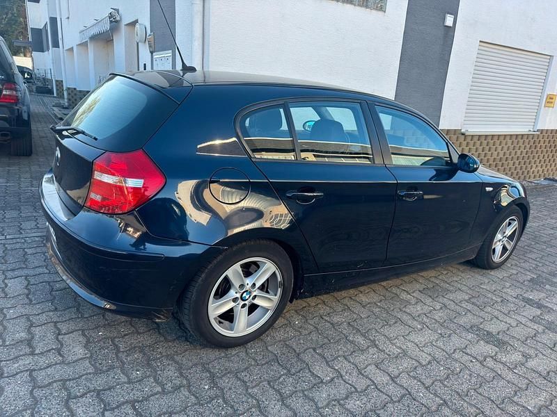 Gebraucht BMW 120 177 PS (130 kW) 2008 Blau Kleinwagen