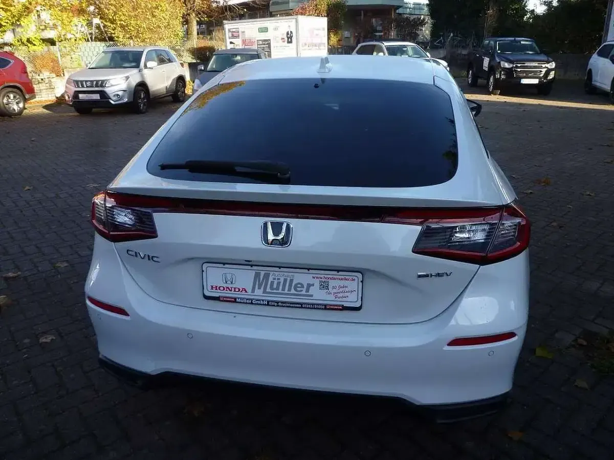 Gebraucht Honda Civic Hybrid 143 PS (105 kW) 2026 Platinum white p. Limousine