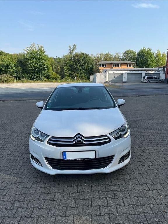 Gebraucht Citroën C4 120 PS (88 kW) 2018 Weiß Limousine