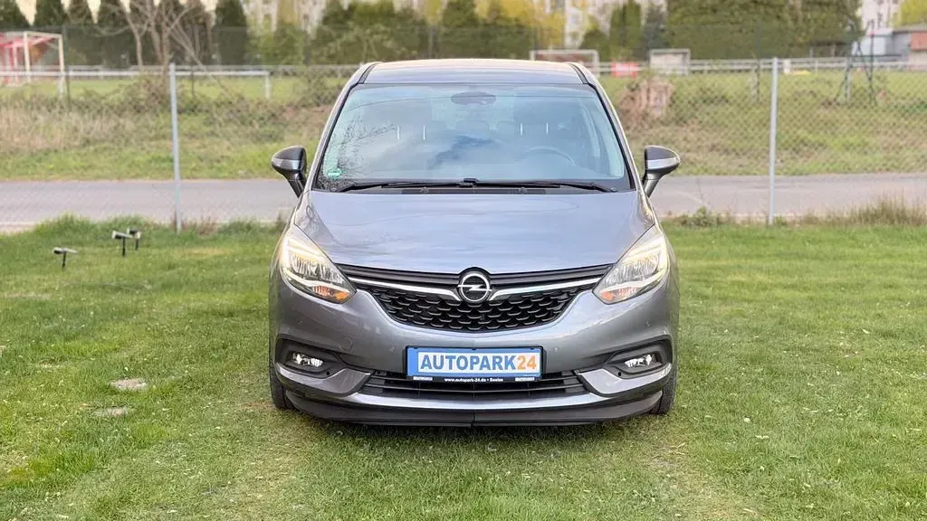 Gebraucht Opel Zafira Edition 140 PS (102 kW) 2017 Satin steel grey 4 Van / Kleinbus