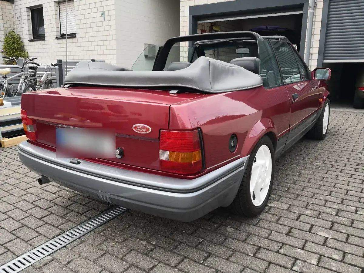 Gebraucht Ford Escort Cabriolet 102 PS (75 kW) 1988 Cabrio