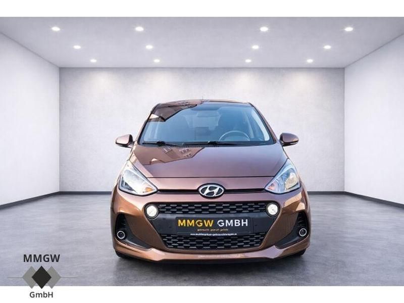 Gebraucht Hyundai i10 Style 87 PS (63 kW) 2017 Braun Kleinwagen