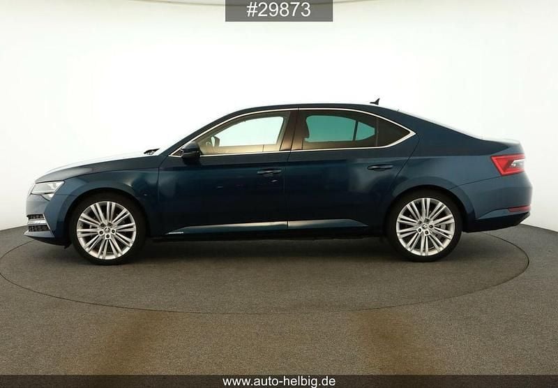 Gebraucht Skoda Superb Style 218 PS (160 kW) 2022 Blau Limousine