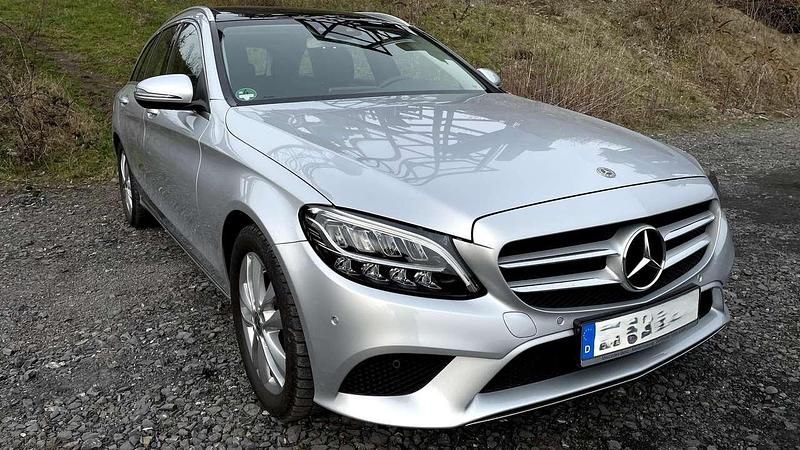 Silber Gebraucht 2019 Mercedes C180 Avantgarde Kombi | 22.900 € (Guter Preis) - Bild 1/4