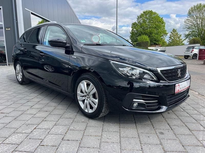 Gebraucht Peugeot 308 SW Style 131 PS (96 kW) 2020 Kombi
