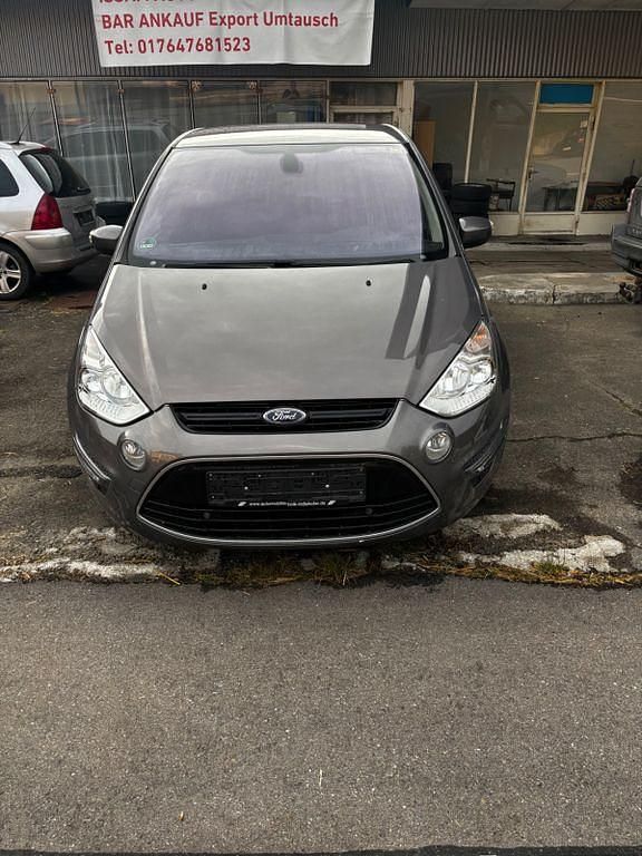 Braun Gebraucht 2013 Ford S-MAX Titanium Van / Kleinbus | 7.500 € (Guter Preis) - Bild 1/4