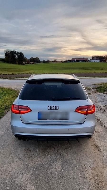 Gebraucht Audi A4 Sport 143 PS (105 kW) 2012 Silber Kombi