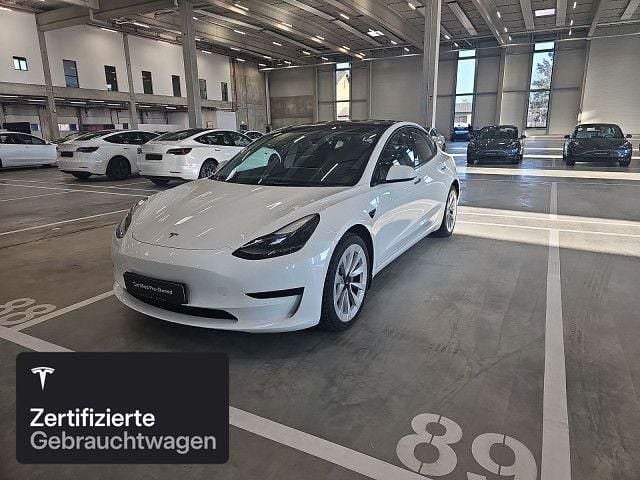 Weiß Gebraucht 2021 Tesla Model 3 RWD Limousine | 24.900 € (Fairer Preis) - Bild 1/4