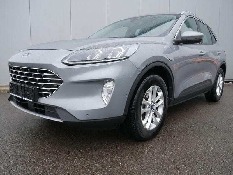 Gebraucht Ford Kuga Titanium 152 PS (111 kW) 2022 Silber SUV