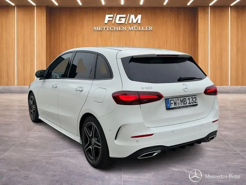 Gebraucht Mercedes B180 Premium 136 PS (100 kW) 2026 Unilack polarweiß Kleinwagen