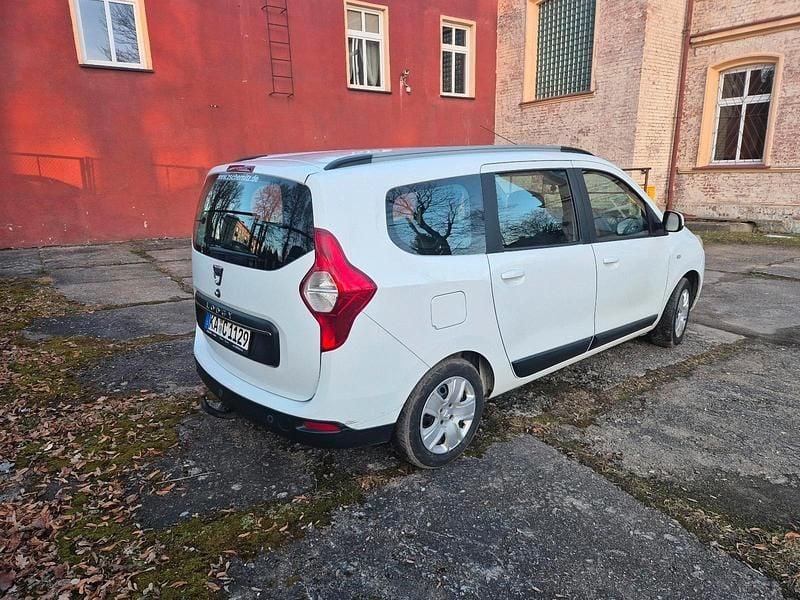 Gebraucht Dacia Lodgy 115 PS (84 kW) 2018 Weiß Van / Kleinbus