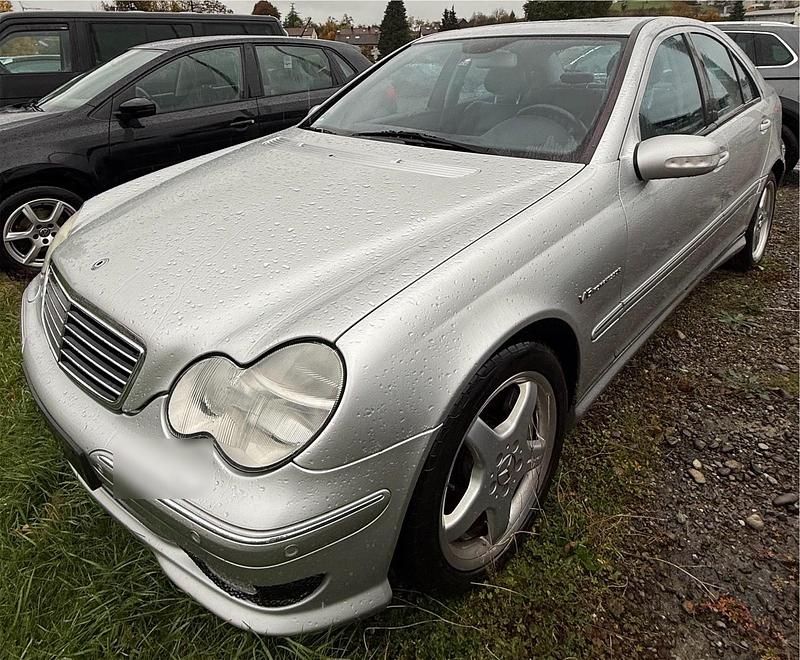 Silber Gebraucht 2002 Mercedes C32 AMG AMG Limousine | 4.999 € (Fairer Preis) - Bild 1/4