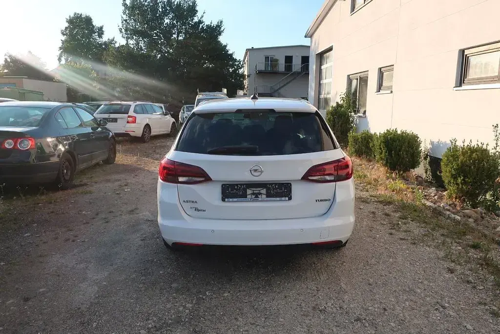 Gebraucht Opel Astra Dynamic 150 PS (110 kW) 2017 Weiß Kombi